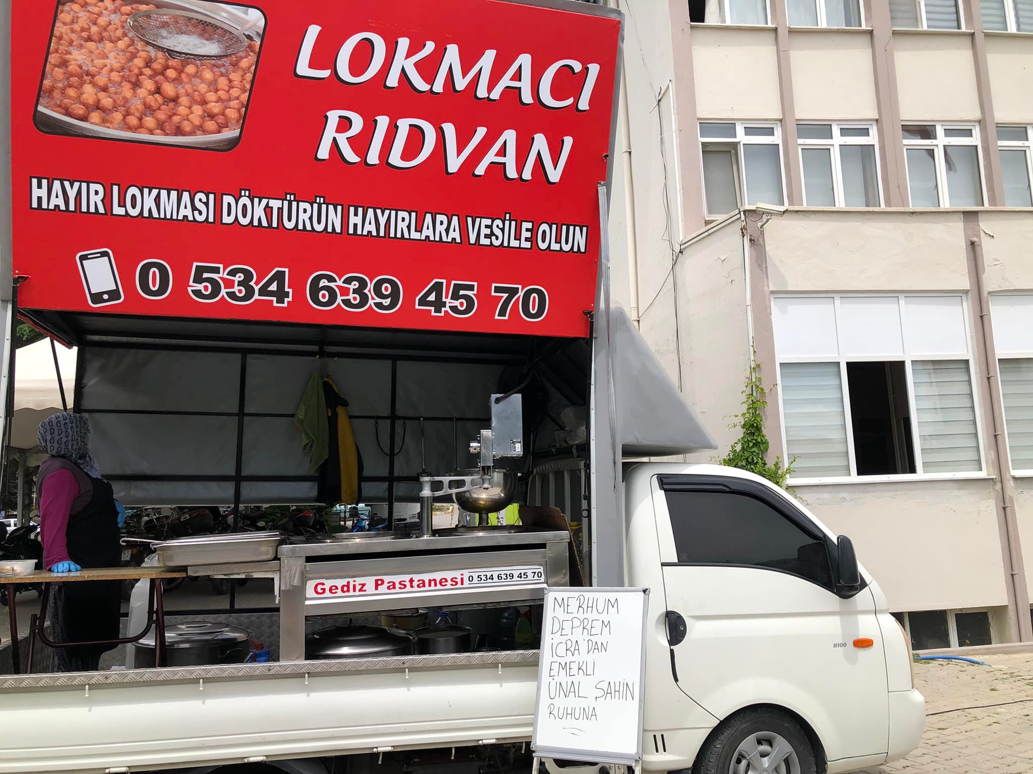 Etkinlikte lokma ikramı
